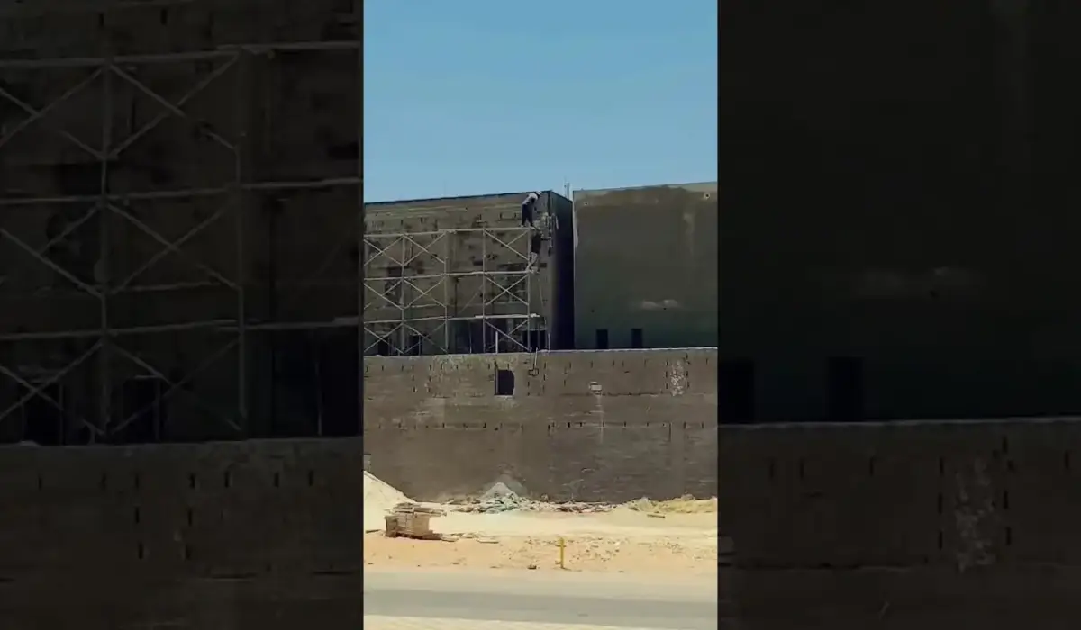 لقطة من فيديو معالجة أعطال كهرباء منزلية متفرقة في حي الشرفية بالرياض